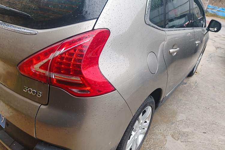 Used Peugeot 3008 2015 2.0L Automatic Trend Edition Right Rear Taillight