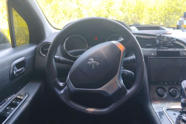 Used Peugeot 3008 2015 2.0L Automatic Classic Edition Steering Wheel