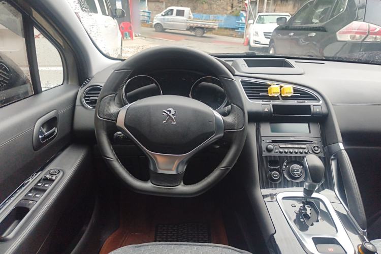 Used Peugeot 3008 2015 2.0L Automatic Trend Edition Steering Wheel