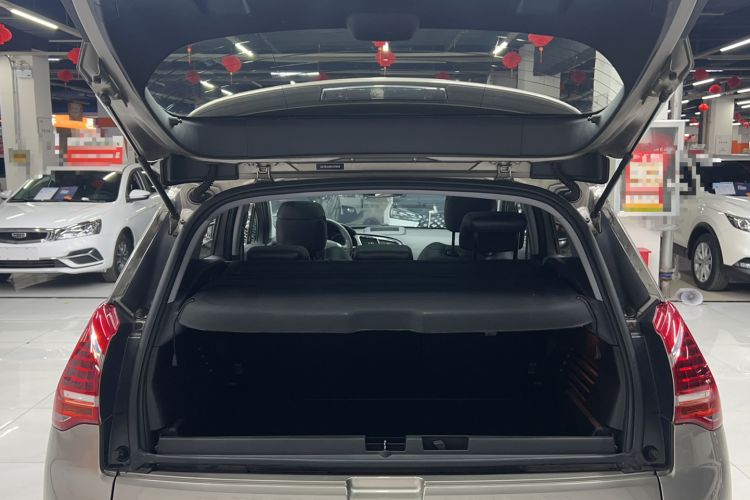 Used Peugeot 3008 2015 1.6THP Automatic Prestige Edition Trunk