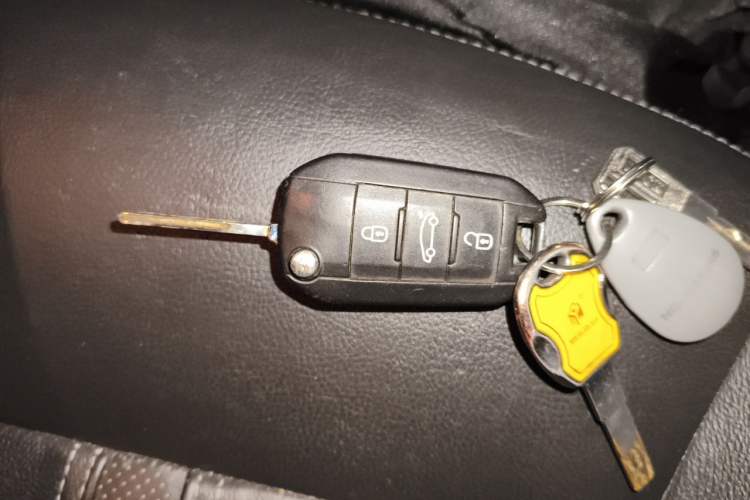 Used Peugeot 3008 2015 1.6THP Automatic Prestige Edition Vehicle Key