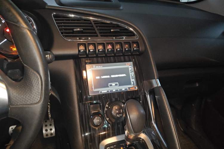 Used Peugeot 3008 2015 1.6THP Automatic Prestige Edition Audio And AC Panel