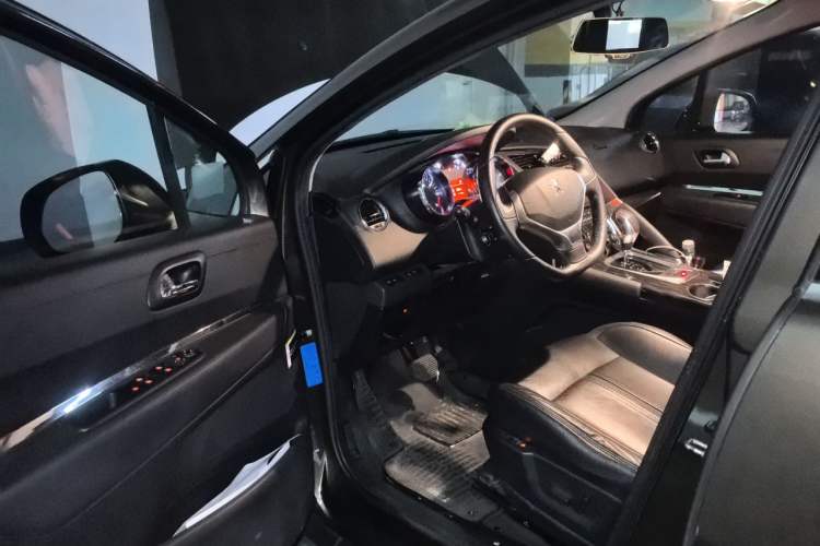 Used Peugeot 3008 2015 2.0L Automatic Trend Edition Driver Seat