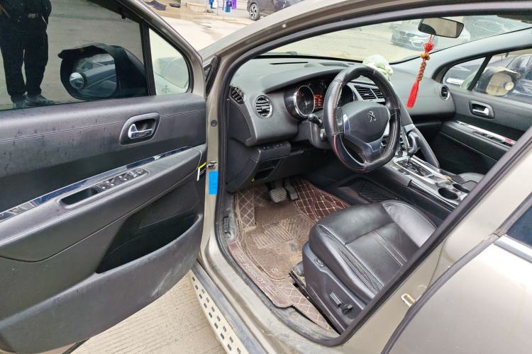 Used Peugeot 3008 2015 2.0L Automatic Trend Edition Driver Seat