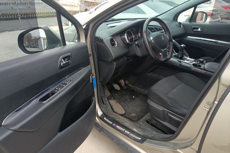 Used Peugeot 3008 2015 2.0L Manual Classic Edition Driver Seat
