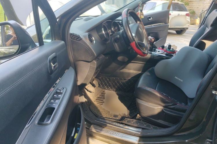 Used Peugeot 3008 2015 2.0L Manual Classic Edition Driver Seat