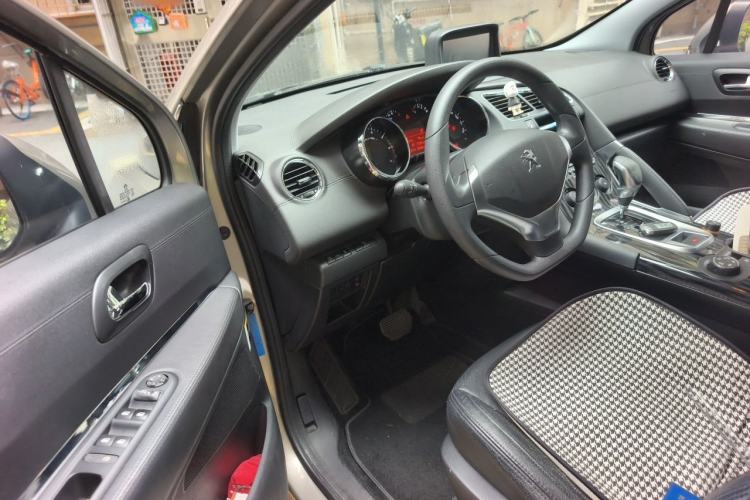 Used Peugeot 3008 2015 1.6THP Automatic Classic Edition Driver Seat