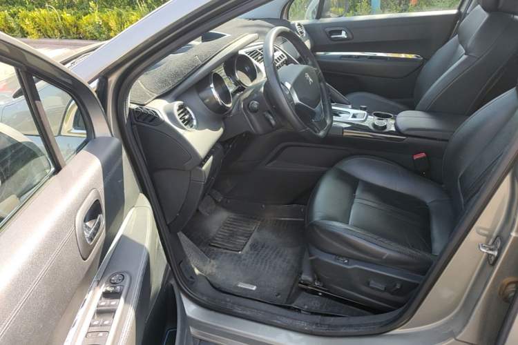 Used Peugeot 3008 2015 1.6THP Automatic Prestige Edition Driver Seat