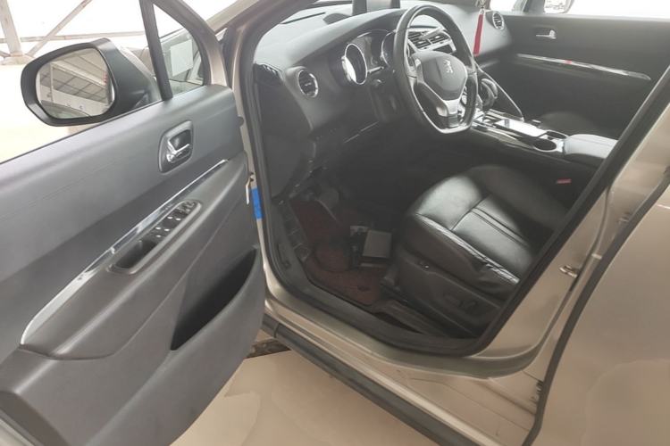 Used Peugeot 3008 2015 2.0L Automatic Trend Edition Driver Seat
