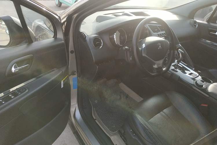 Used Peugeot 3008 2015 1.6THP Automatic Prestige Edition Driver Seat
