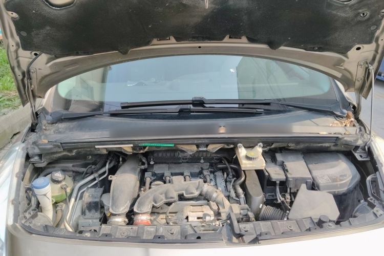 Used Peugeot 3008 2015 1.6THP Automatic Classic Edition Engine Bay
