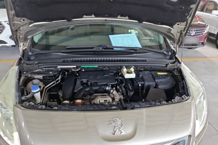 Used Peugeot 3008 2015 1.6THP Automatic Prestige Edition Engine Bay
