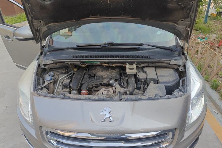 Used Peugeot 3008 2015 1.6THP Automatic Trend Edition Engine Bay