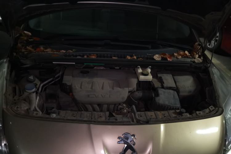 Used Peugeot 3008 2015 2.0L Automatic Classic Edition Engine Bay