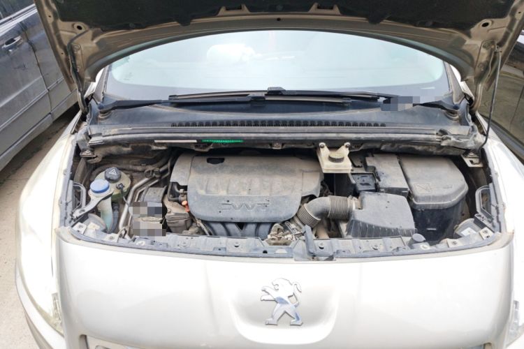 Used Peugeot 3008 2015 2.0L Automatic Trend Edition Engine Bay