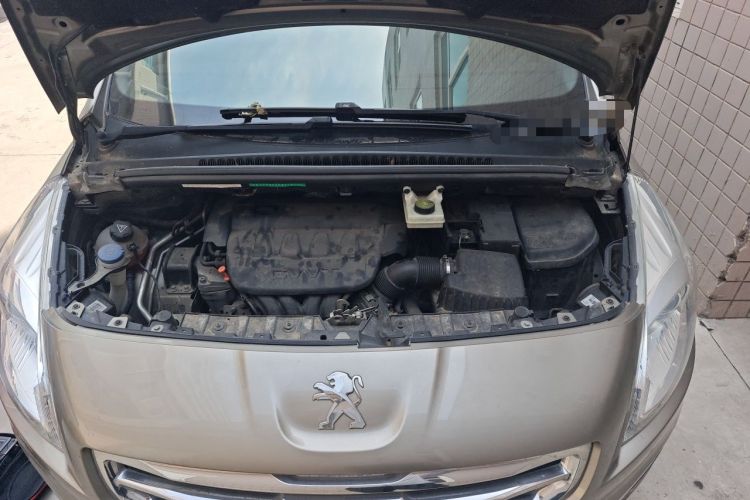 Used Peugeot 3008 2015 2.0L Manual Classic Edition Engine Bay