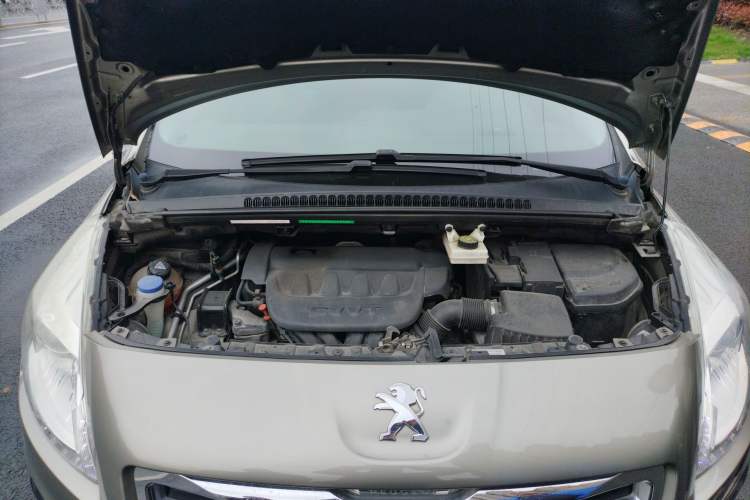 Used Peugeot 3008 2015 2.0L Automatic Classic Edition Engine Bay