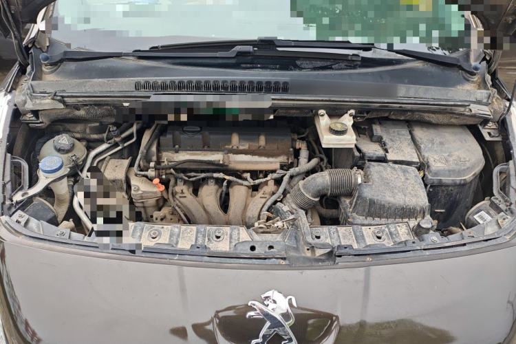 Used Peugeot 3008 2015 2.0L Manual Classic Edition Engine Bay