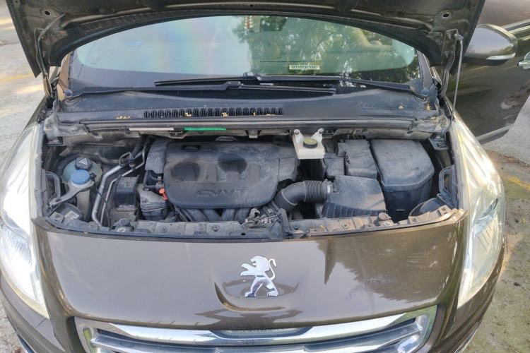 Used Peugeot 3008 2015 2.0L Manual Classic Edition Engine Bay