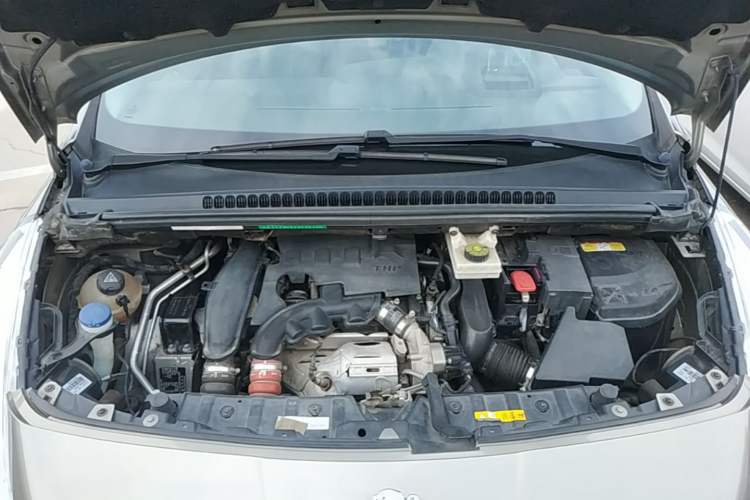 Used Peugeot 3008 2015 1.6THP Automatic Prestige Edition Engine Bay
