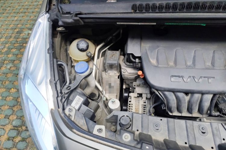 Used Peugeot 3008 2015 2.0L Automatic Classic Edition Engine Bay Right