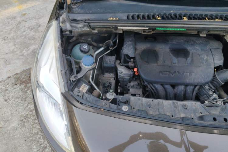 Used Peugeot 3008 2015 2.0L Manual Classic Edition Engine Bay Right