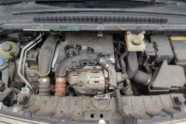 Used Peugeot 3008 2015 1.6THP Automatic Prestige Edition Engine Bay