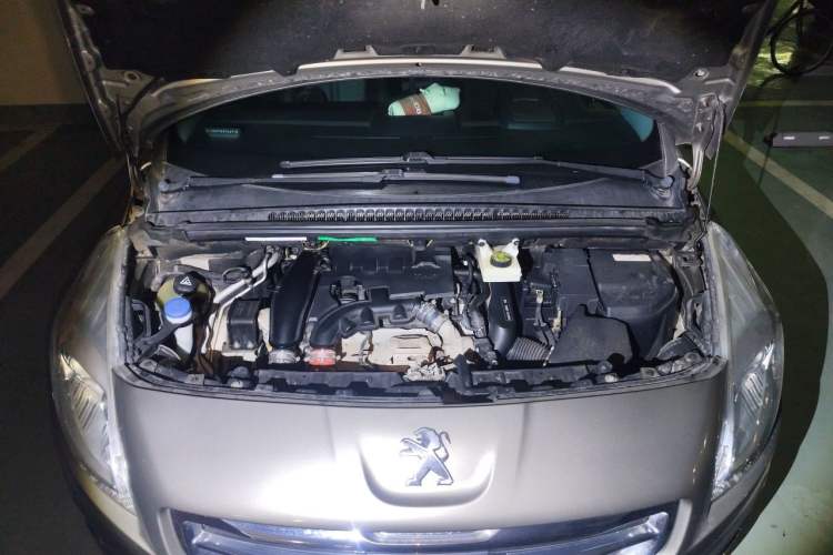 Used Peugeot 3008 2015 1.6THP Automatic Prestige Edition Engine Bay