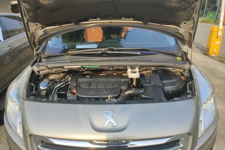 Used Peugeot 3008 2015 2.0L Automatic Trend Edition Engine Bay