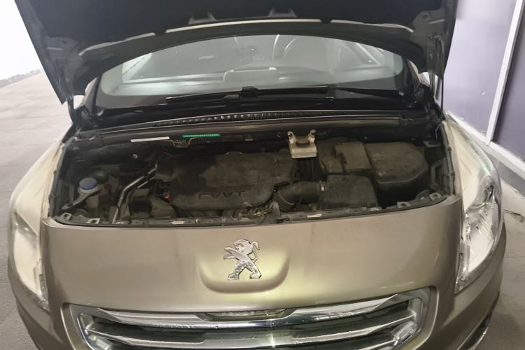 Used Peugeot 3008 2015 2.0L Automatic Trend Edition Engine Bay