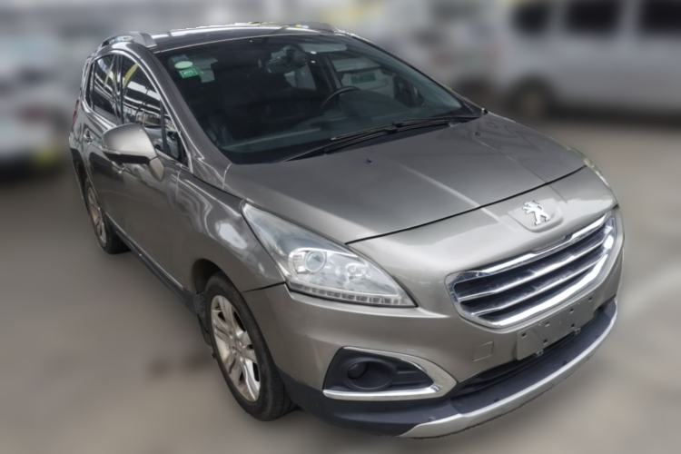 Used Peugeot 3008 2015 2.0L Automatic Classic Edition Front Right 45 Deg