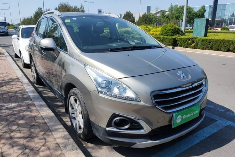 Used Peugeot 3008 2015 1.6THP Automatic Prestige Edition Front Right 45 Deg