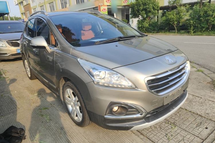 Used Peugeot 3008 2015 2.0L Automatic Trend Edition Front Right 45 Deg