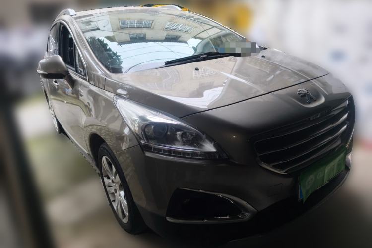 Used Peugeot 3008 2015 2.0L Automatic Trend Edition Front Right 45 Deg