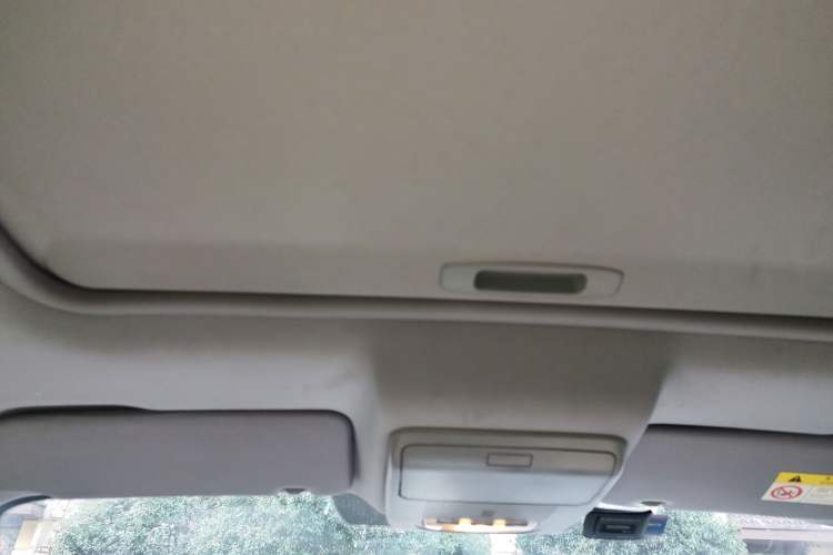 Used Peugeot 3008 2015 2.0L Automatic Classic Edition Headliner