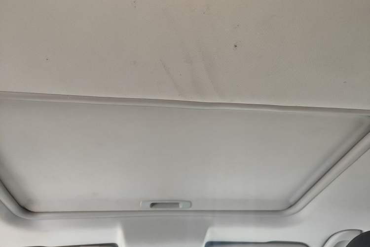 Used Peugeot 3008 2015 2.0L Automatic Trend Edition Headliner