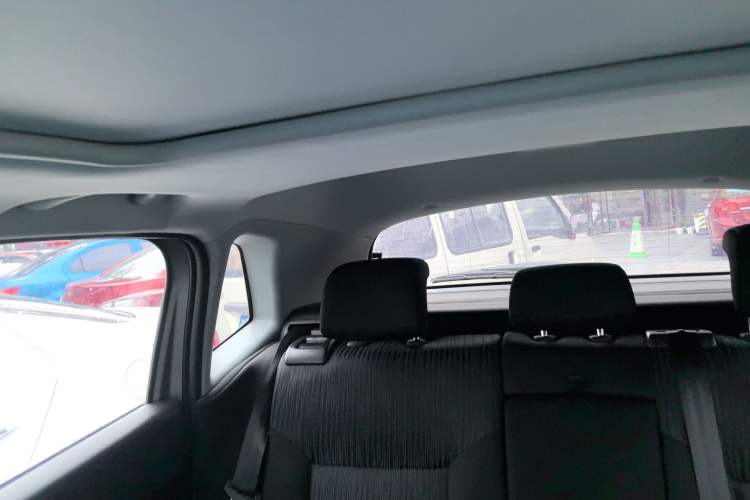 Used Peugeot 3008 2015 1.6THP Automatic Classic Edition Headliner