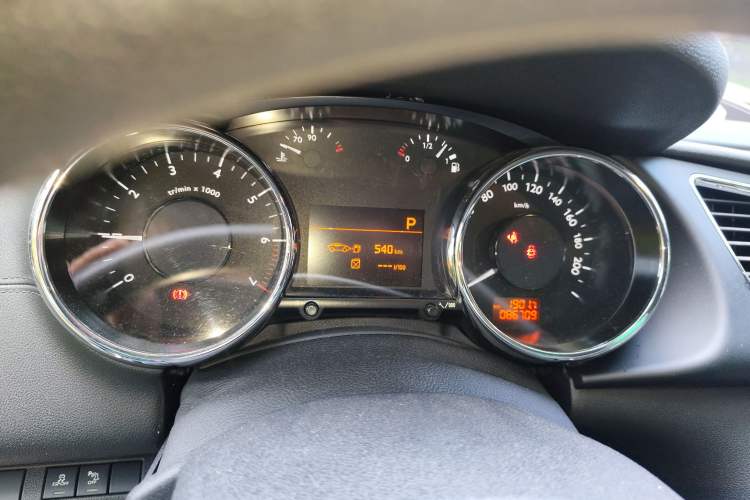 Used Peugeot 3008 2015 2.0L Automatic Classic Edition Instrument Cluster