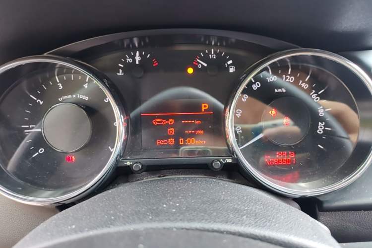 Used Peugeot 3008 2015 1.6THP Automatic Classic Edition Instrument Cluster