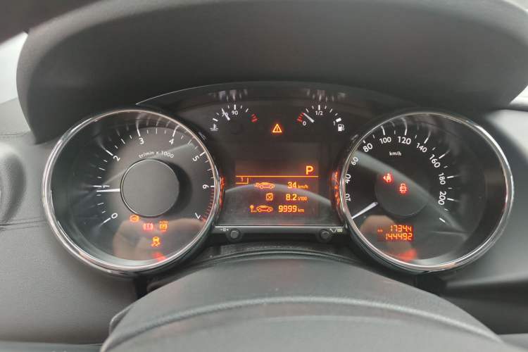 Used Peugeot 3008 2015 1.6THP Automatic Prestige Edition Instrument Cluster