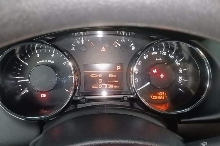 Used Peugeot 3008 2015 1.6THP Automatic Classic Edition Instrument Cluster