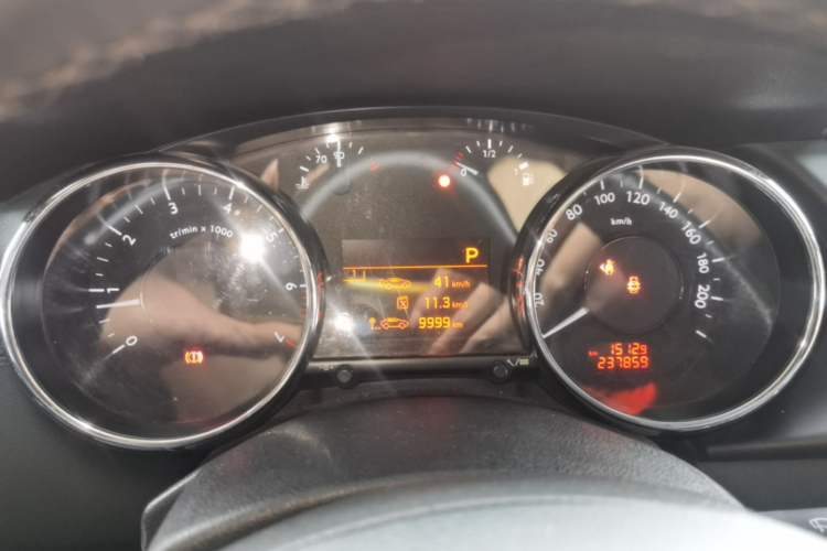 Used Peugeot 3008 2015 2.0L Automatic Classic Edition Instrument Cluster