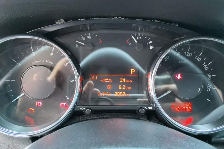 Used Peugeot 3008 2015 1.6THP Automatic Classic Edition Instrument Cluster