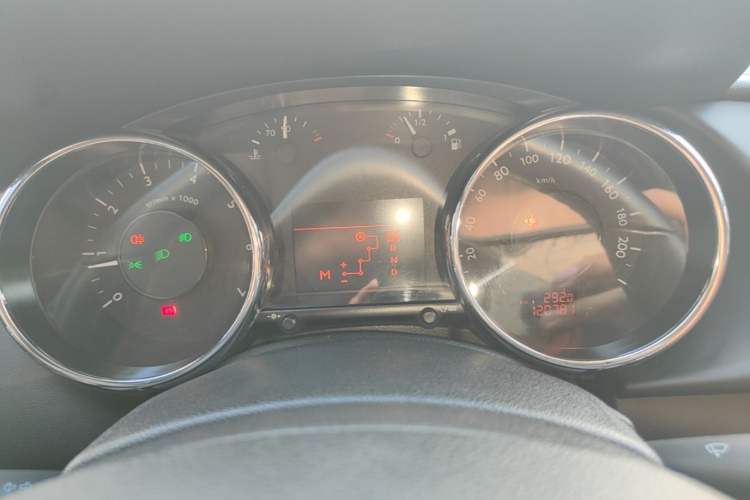 Used Peugeot 3008 2015 2.0L Automatic Trend Edition Instrument Cluster