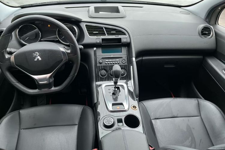 Used Peugeot 3008 2015 1.6THP Automatic Classic Edition Interior 1