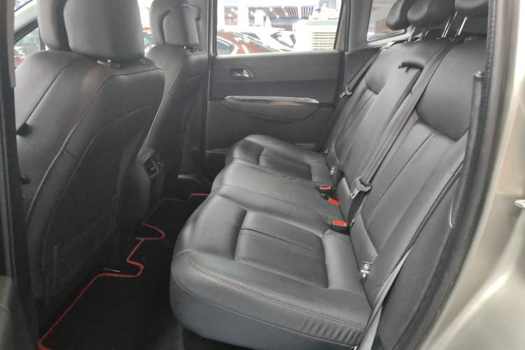 Used Peugeot 3008 2015 1.6THP Automatic Prestige Edition Interior 1