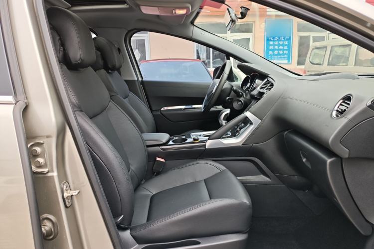 Used Peugeot 3008 2015 2.0L Automatic Classic Edition Interior 1
