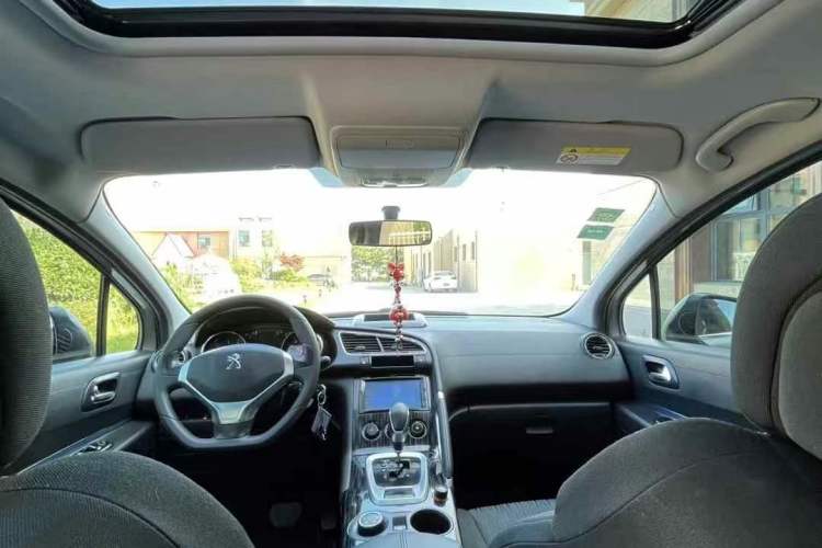 Used Peugeot 3008 2015 1.6THP Automatic Classic Edition Interior 2