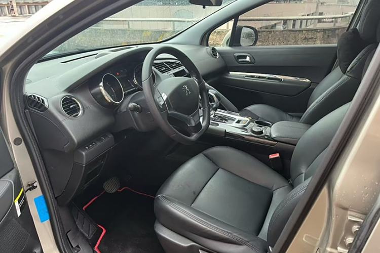 Used Peugeot 3008 2015 1.6THP Automatic Classic Edition Interior 2