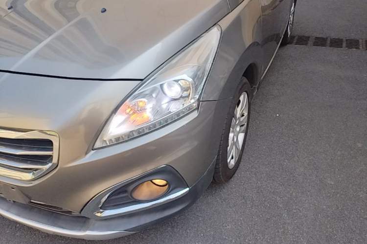 Used Peugeot 3008 2015 1.6THP Automatic Classic Edition Left Front Headlight